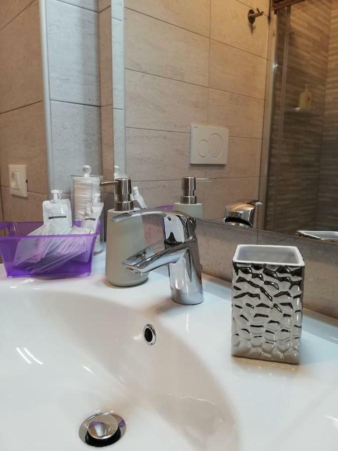 Appartamento Le Magnolie 2 เมสเตร ภายนอก รูปภาพ
